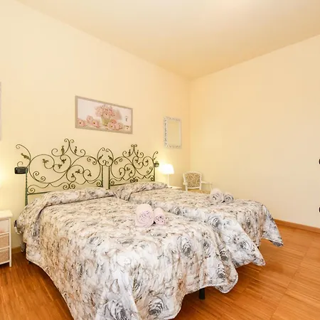 Lorenzini Apartment *