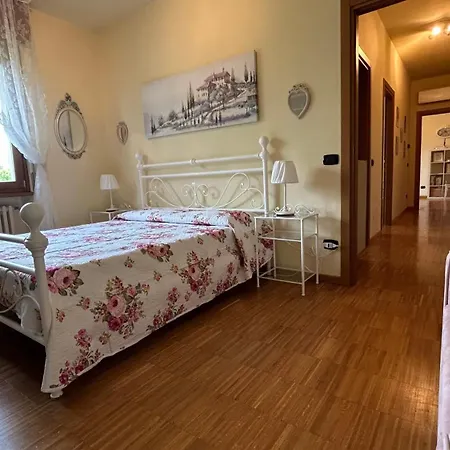 Lorenzini Apartament *